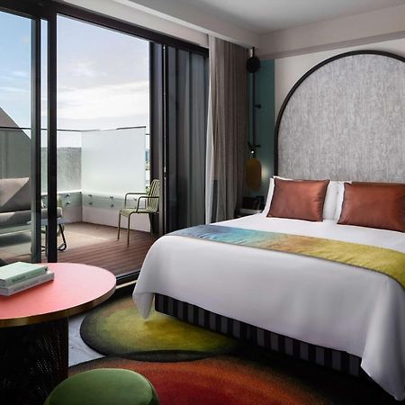 Qt Newcastle Ξενοδοχείο Εξωτερικό φωτογραφία A room at the hotel