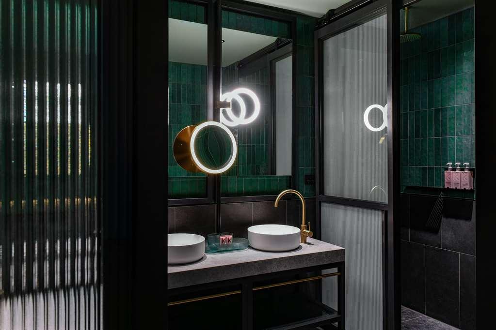 Qt Newcastle Ξενοδοχείο Εξωτερικό φωτογραφία Bathroom