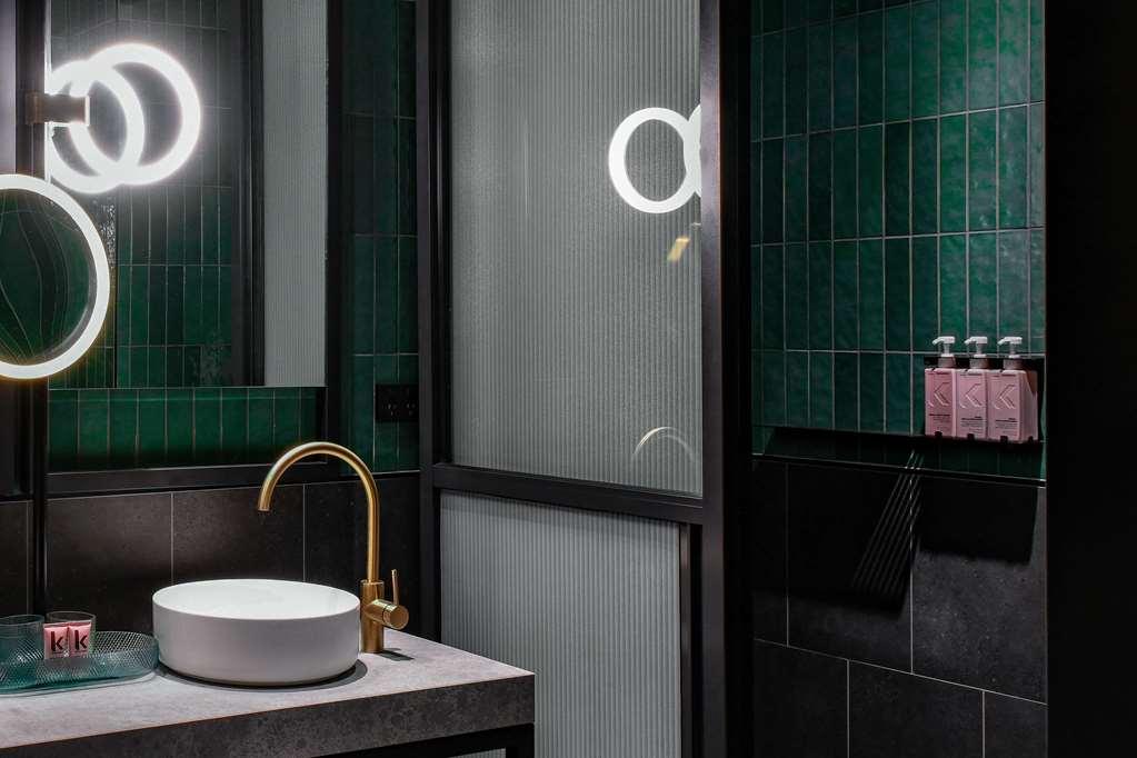Qt Newcastle Ξενοδοχείο Εξωτερικό φωτογραφία Bathroom